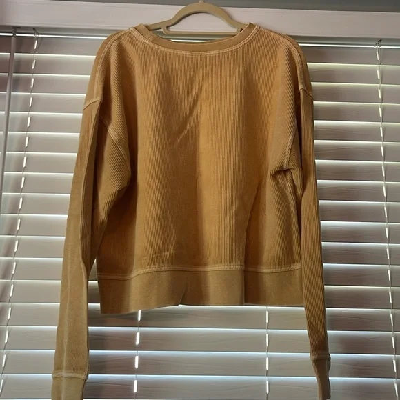 Alpha Phi Sweatshirt - Picture 3 of 5